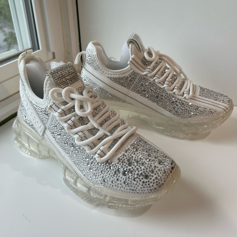 Steve Madden Silver and White Crystal Knit Maxima Sneakers 8 fit US 7 - Picture 2 of 10